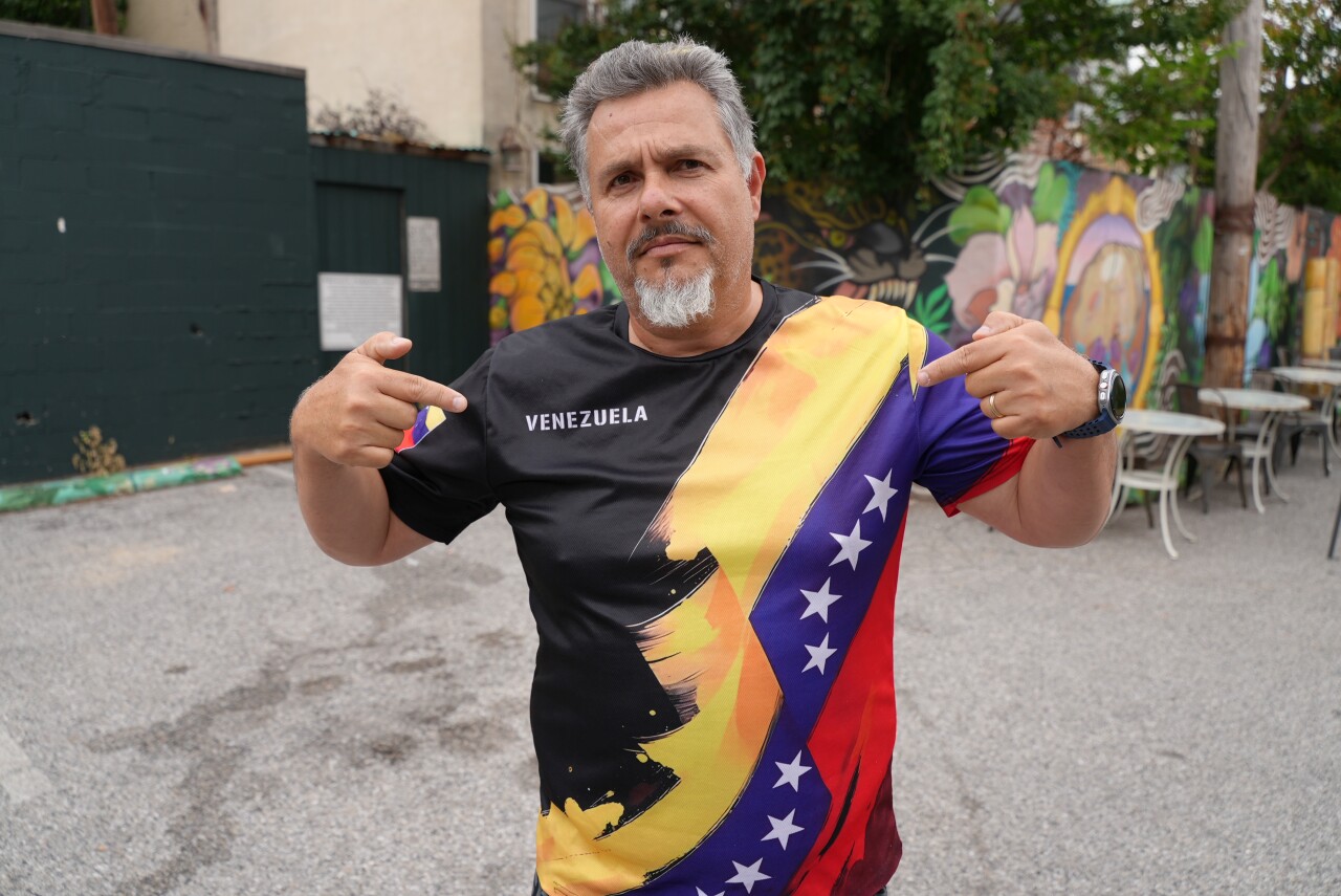 Cesar Behrans repping his home country